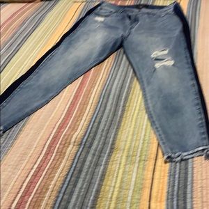 Mid rise ankle skinny jeans
